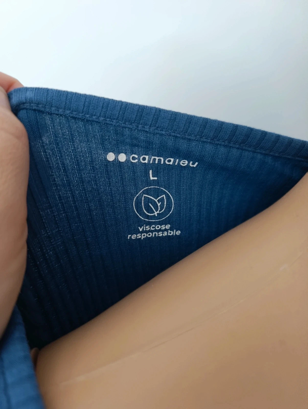Camisa feminina Camaïeu azul canelado mangas longas gola V – Tamanho L – Nova com etiqueta – photo 9